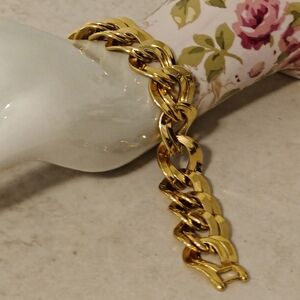 Vintage Chunky Monet Interlocking Gold Chain Bracelet